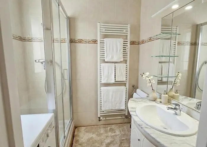 Apartment Bulle De Reve A Deux Pas Du Port Nizza